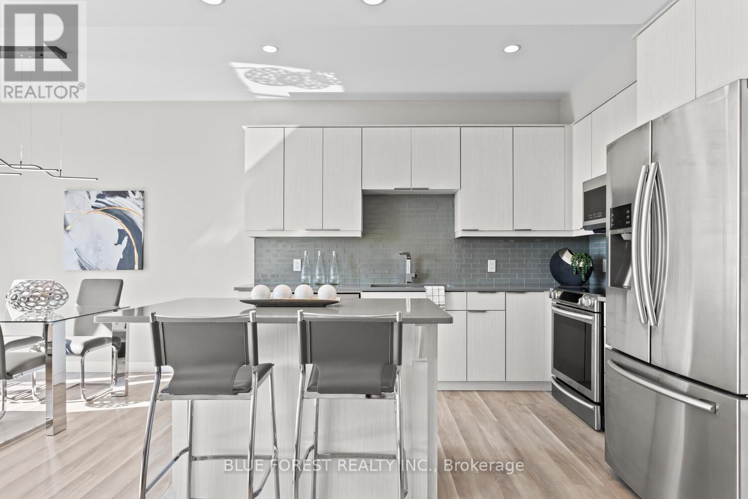 Photo 12 of 971 971 West Village Square, London North ON