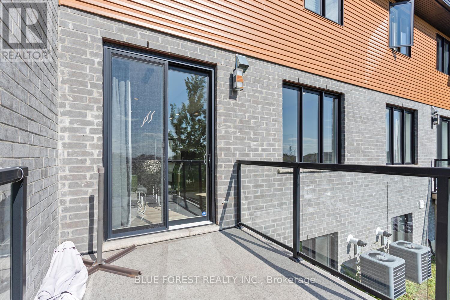 Photo 18 of 971 971 West Village Square, London North ON