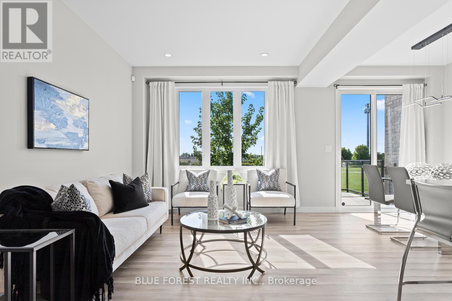 Photo 7 of 971 971 West Village Square, London North ON