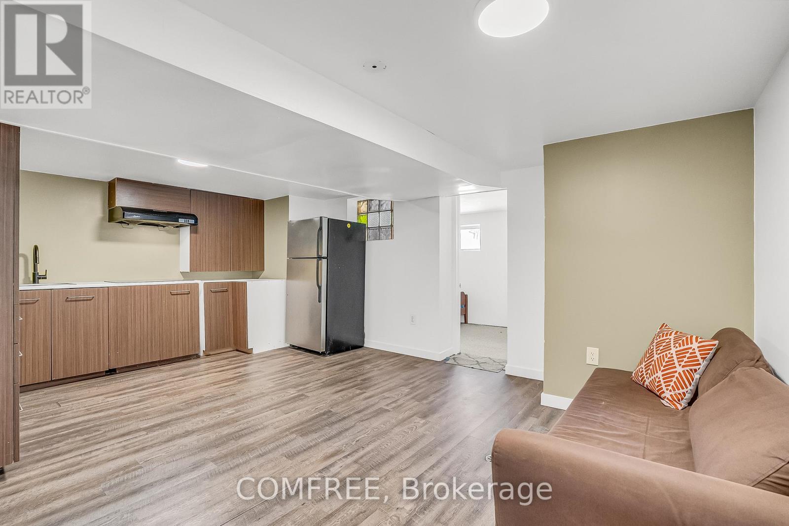 Photo 21 of 759 Eglinton Avenue E, Toronto ON