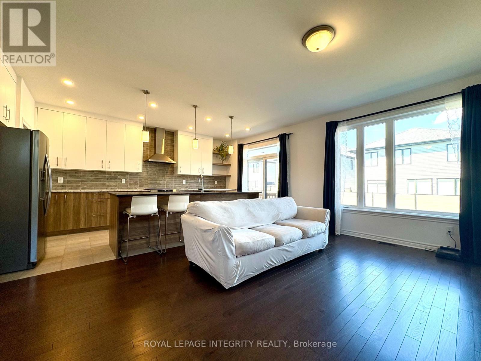 Photo 12 of 53 Whooping Crane Ridge, Ottawa ON