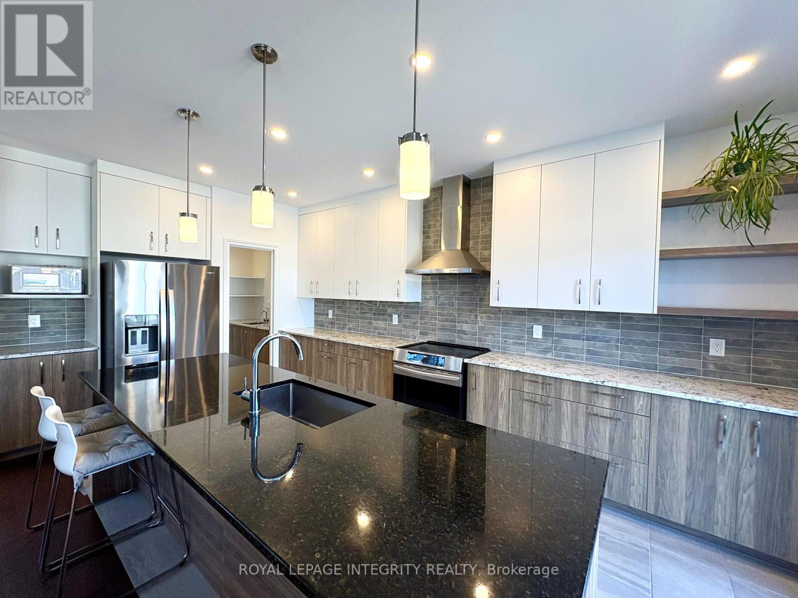 Photo 9 of 53 Whooping Crane Ridge, Ottawa ON