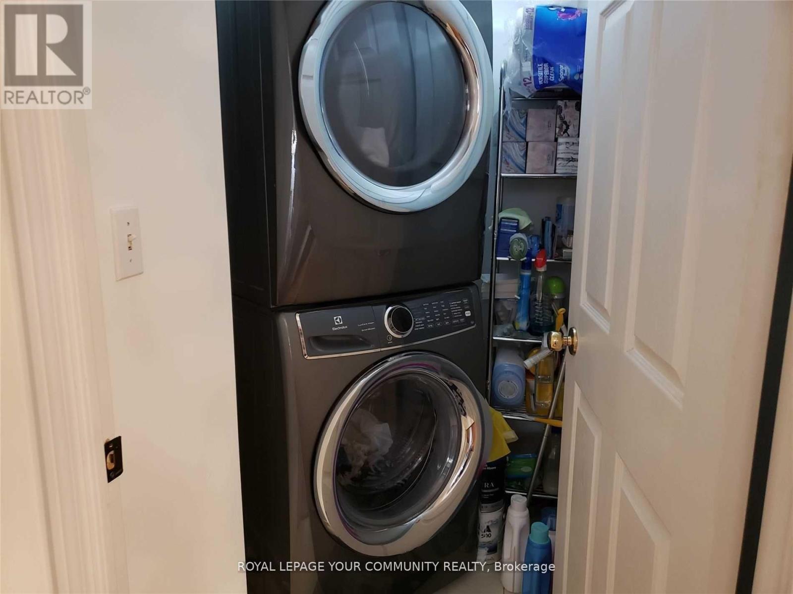 Photo 10 of 1002 28 Pemberton Avenue, Toronto ON