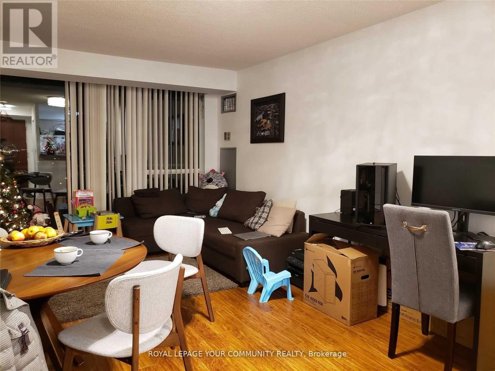 Photo 6 of 1002 28 Pemberton Avenue, Toronto ON