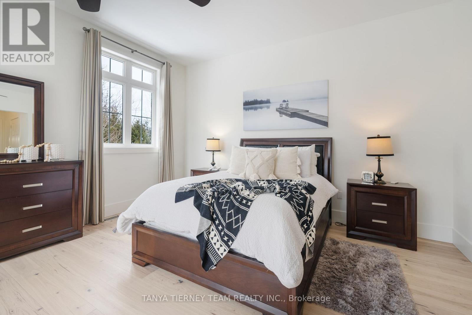 Photo 22 of 49 Montana Crescent, Whitby ON