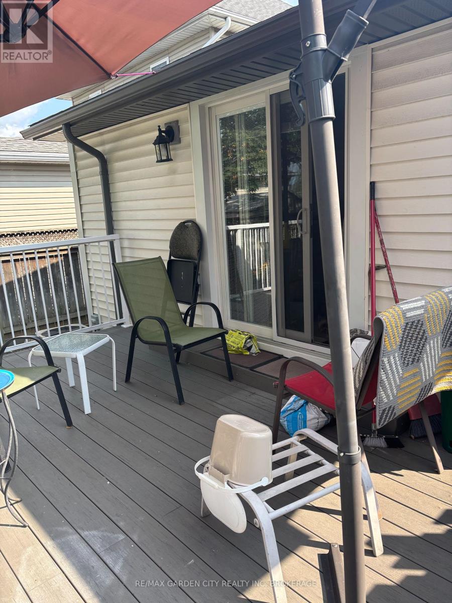Photo 10 of 61 Rodman Street, St Catharines ON
