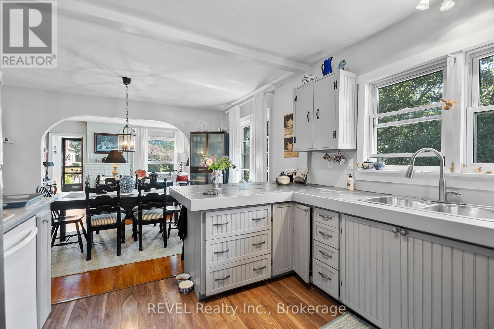 Photo 17 of 18 Clare Avenue, Port Colborne ON