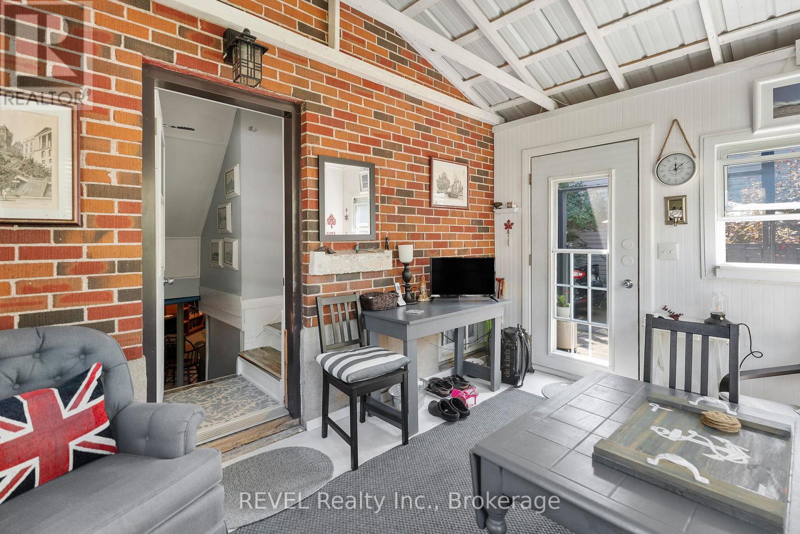 Photo 24 of 18 Clare Avenue, Port Colborne ON