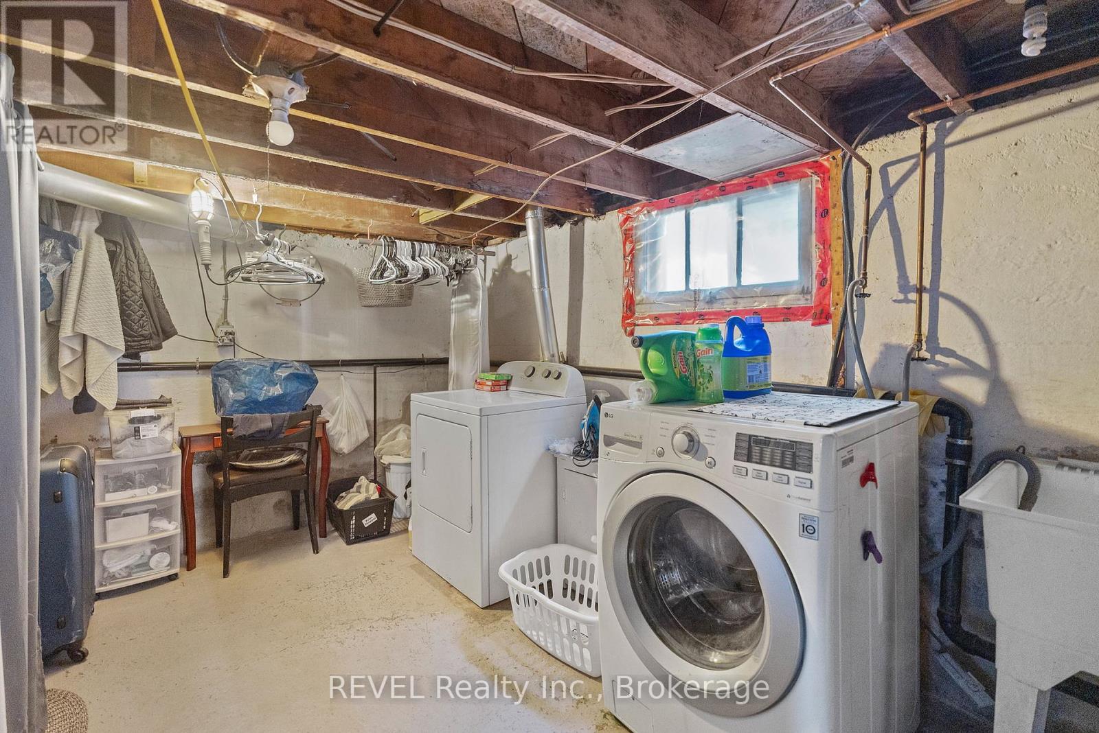 Photo 31 of 18 Clare Avenue, Port Colborne ON