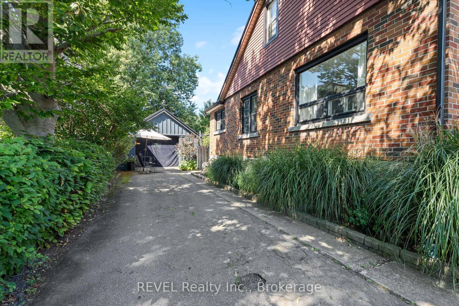 Photo 38 of 18 Clare Avenue, Port Colborne ON