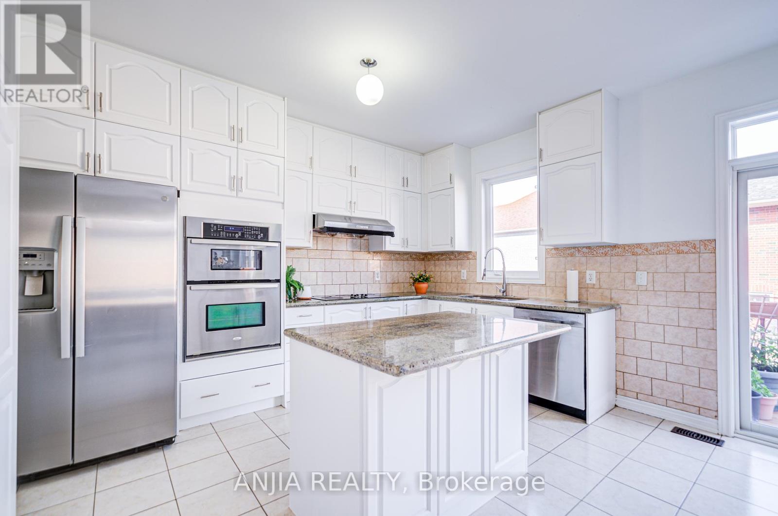 Photo 17 of 198 Kentland Street, Markham ON