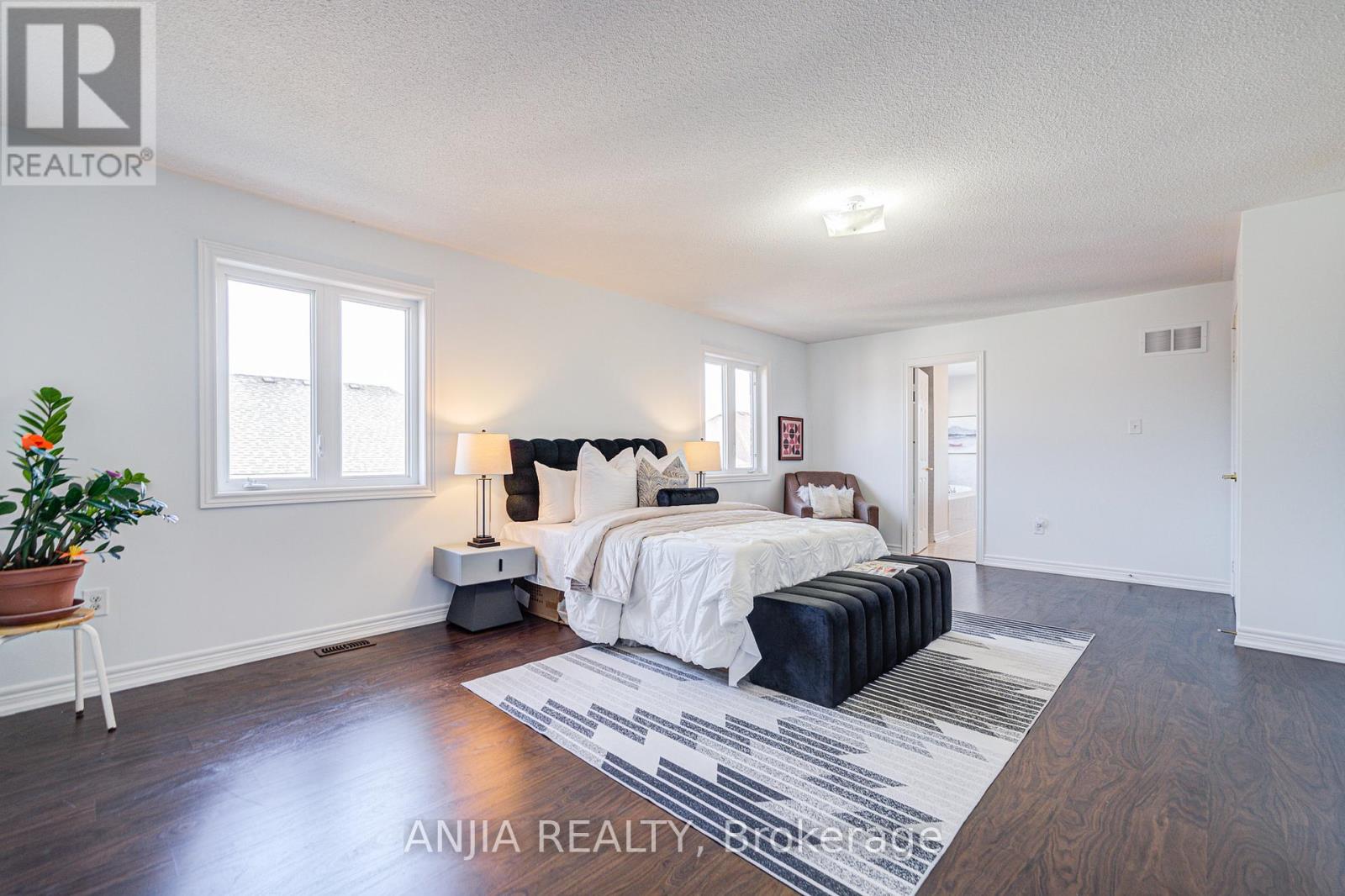 Photo 26 of 198 Kentland Street, Markham ON