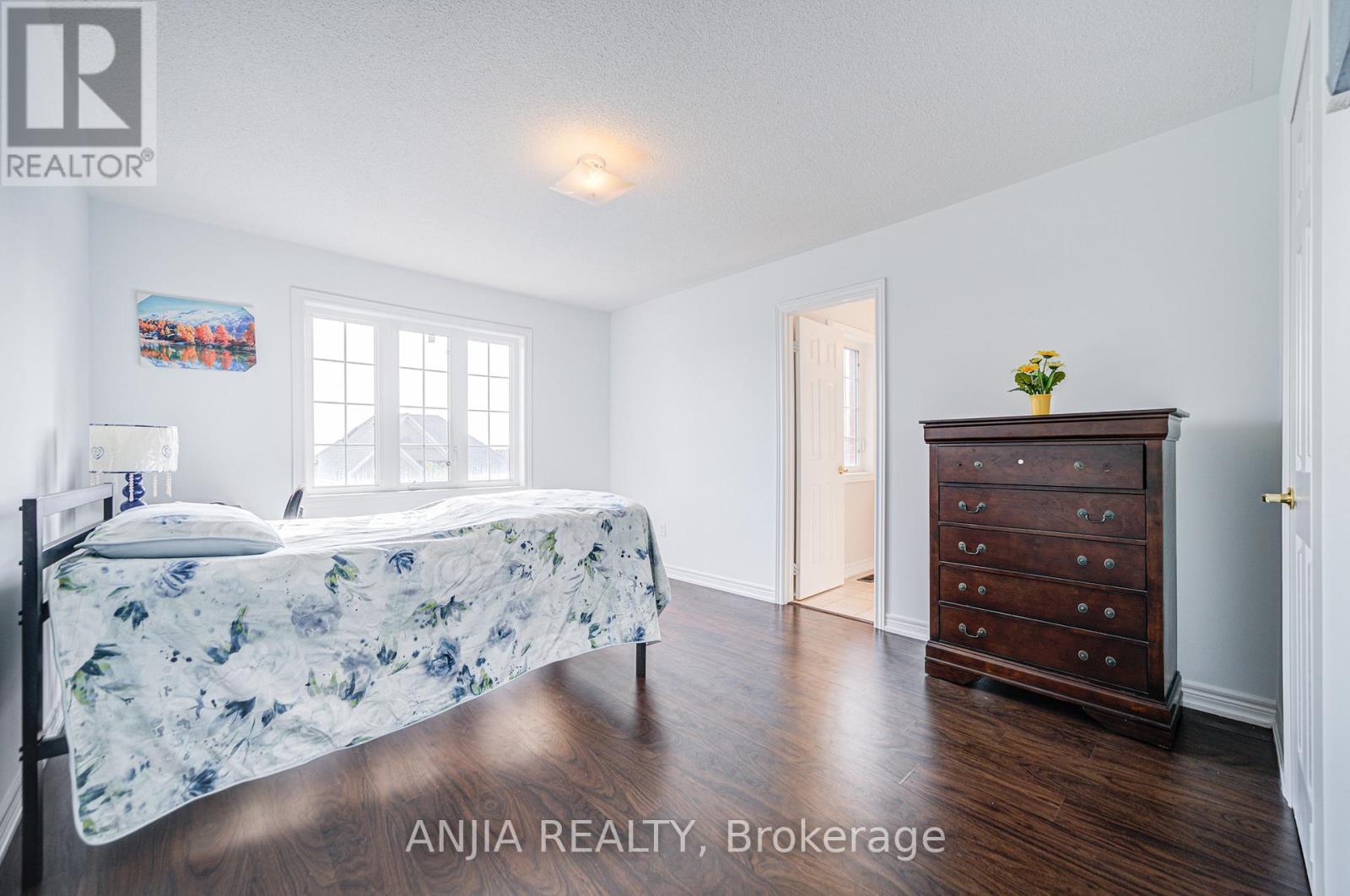 Photo 35 of 198 Kentland Street, Markham ON