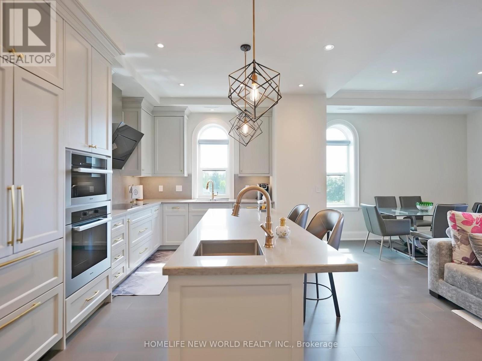 Photo 10 of 401 208 Main St Unionville, Markham ON