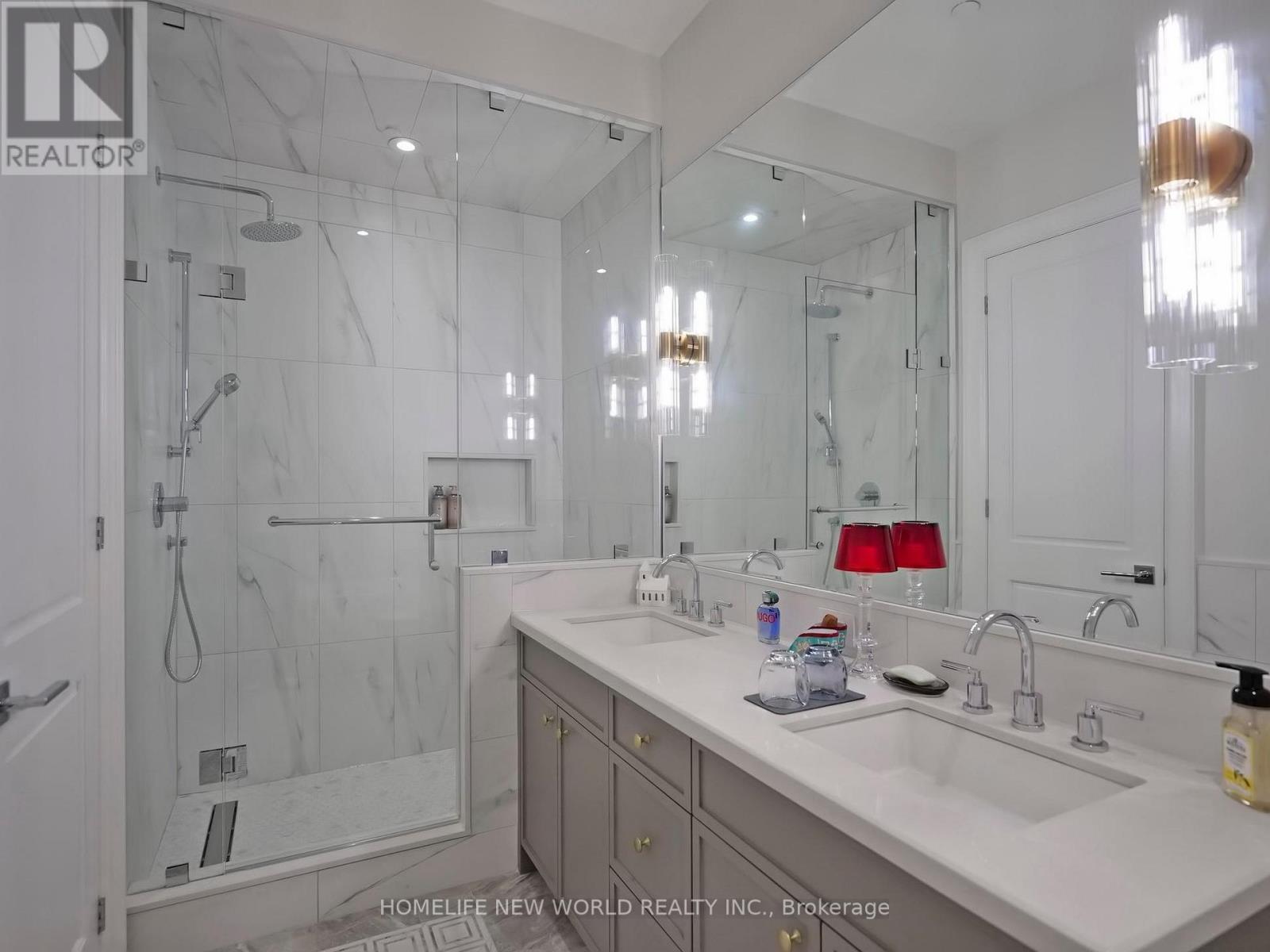 Photo 16 of 401 208 Main St Unionville, Markham ON