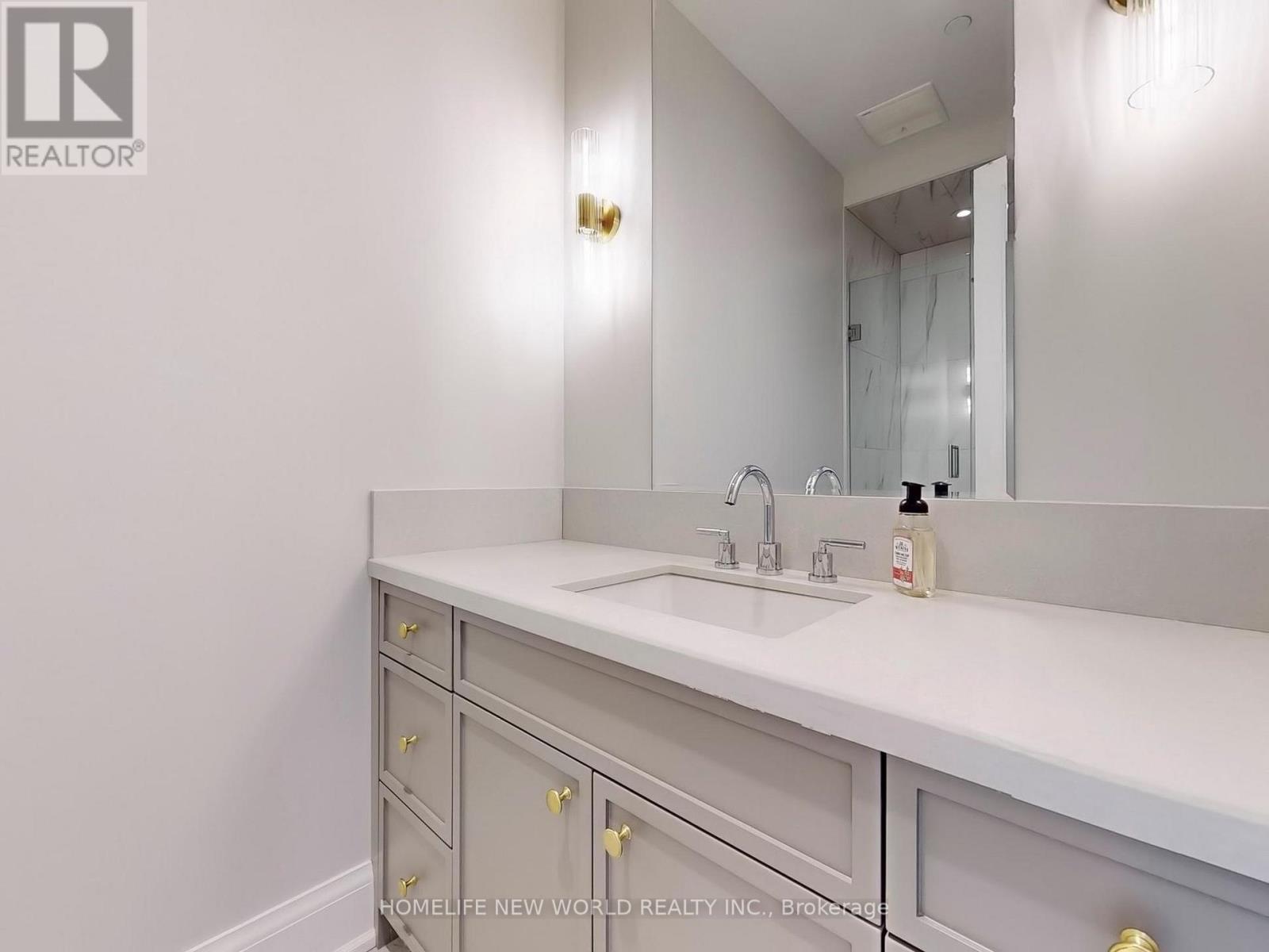 Photo 19 of 401 208 Main St Unionville, Markham ON