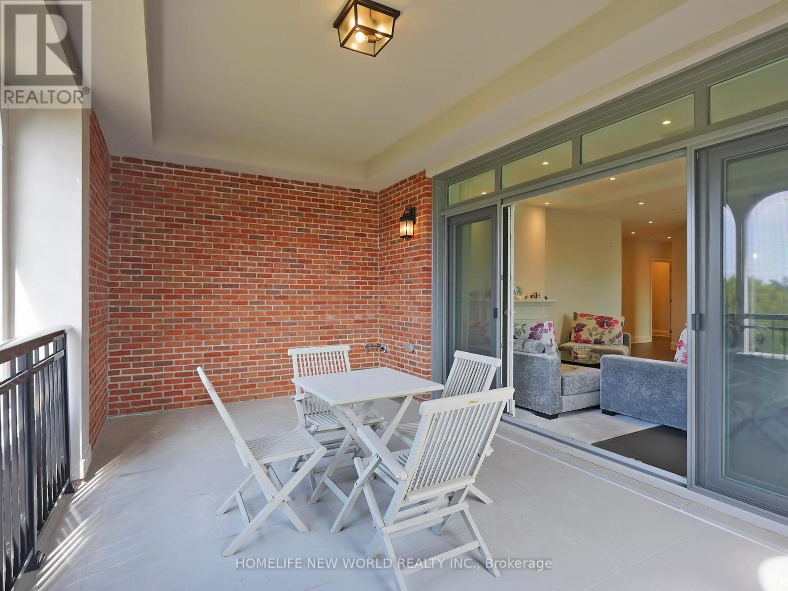 Photo 22 of 401 208 Main St Unionville, Markham ON