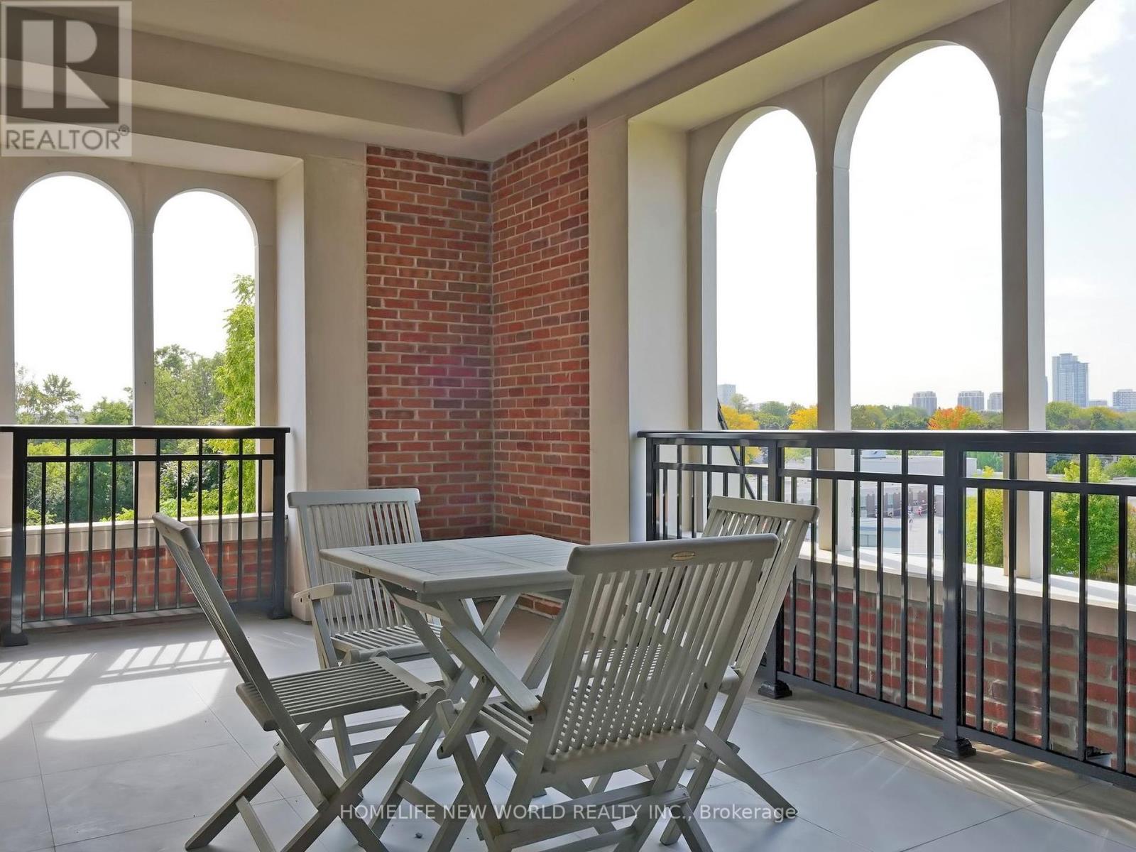 Photo 24 of 401 208 Main St Unionville, Markham ON