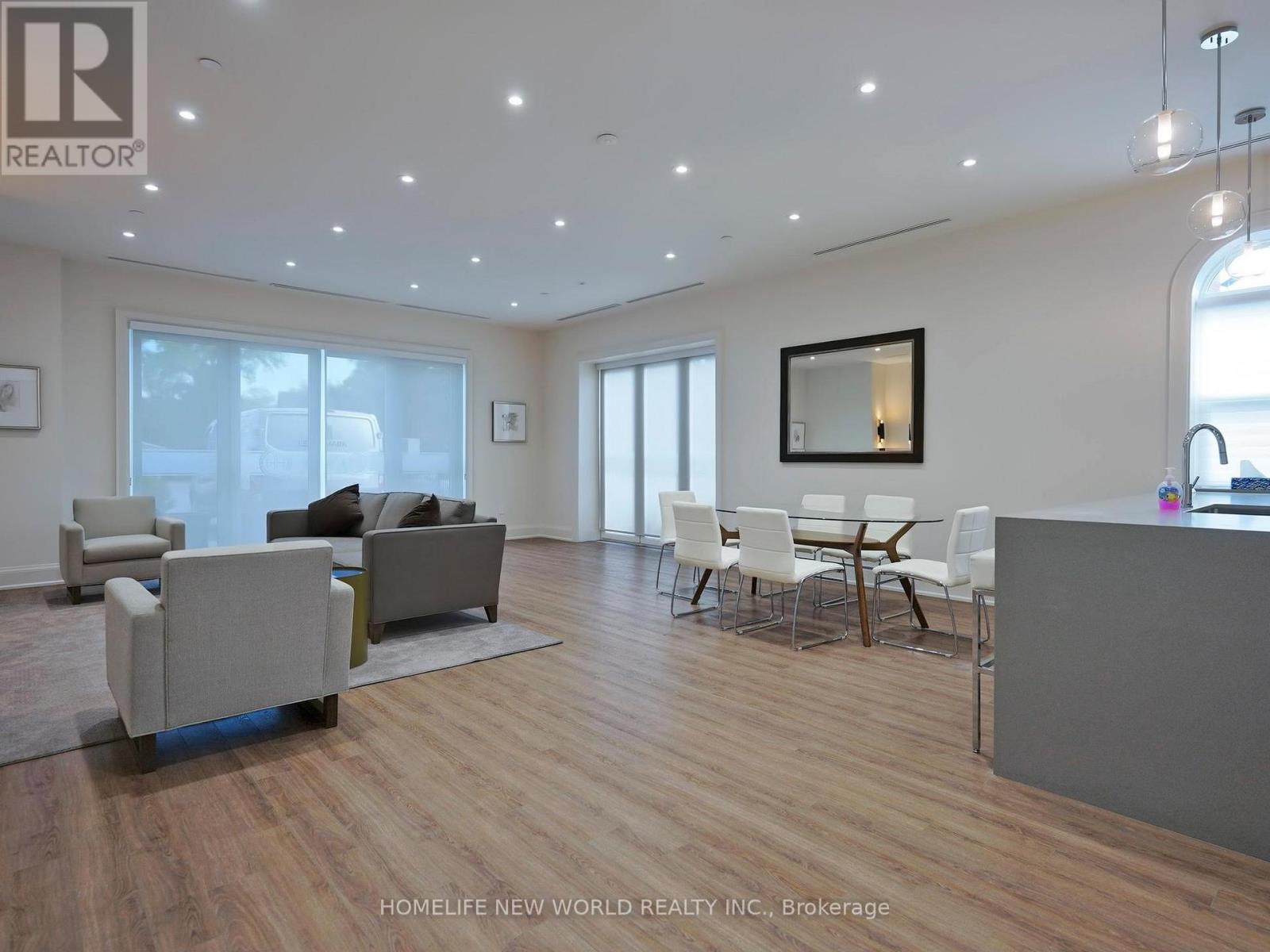 Photo 29 of 401 208 Main St Unionville, Markham ON
