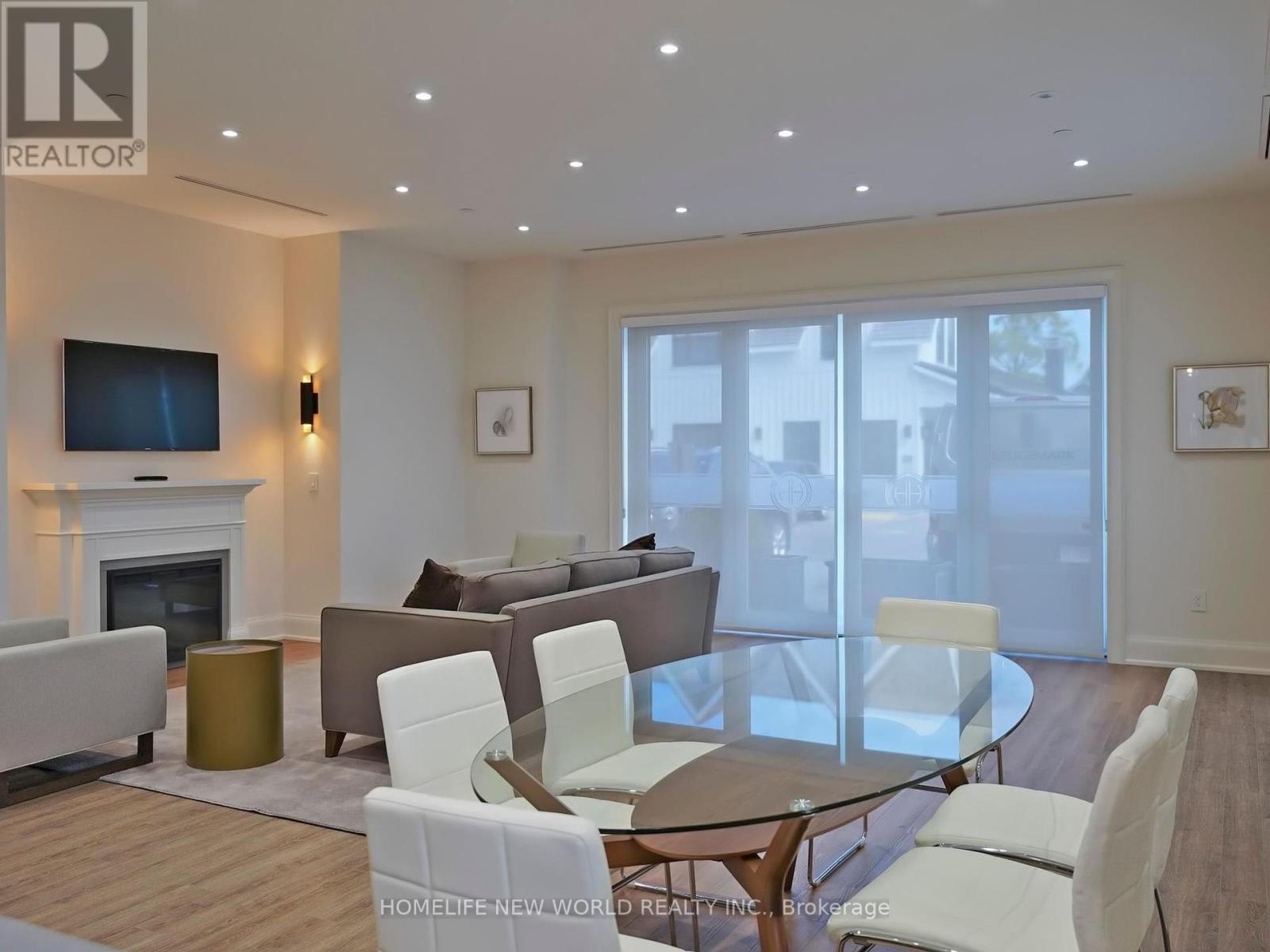Photo 30 of 401 208 Main St Unionville, Markham ON