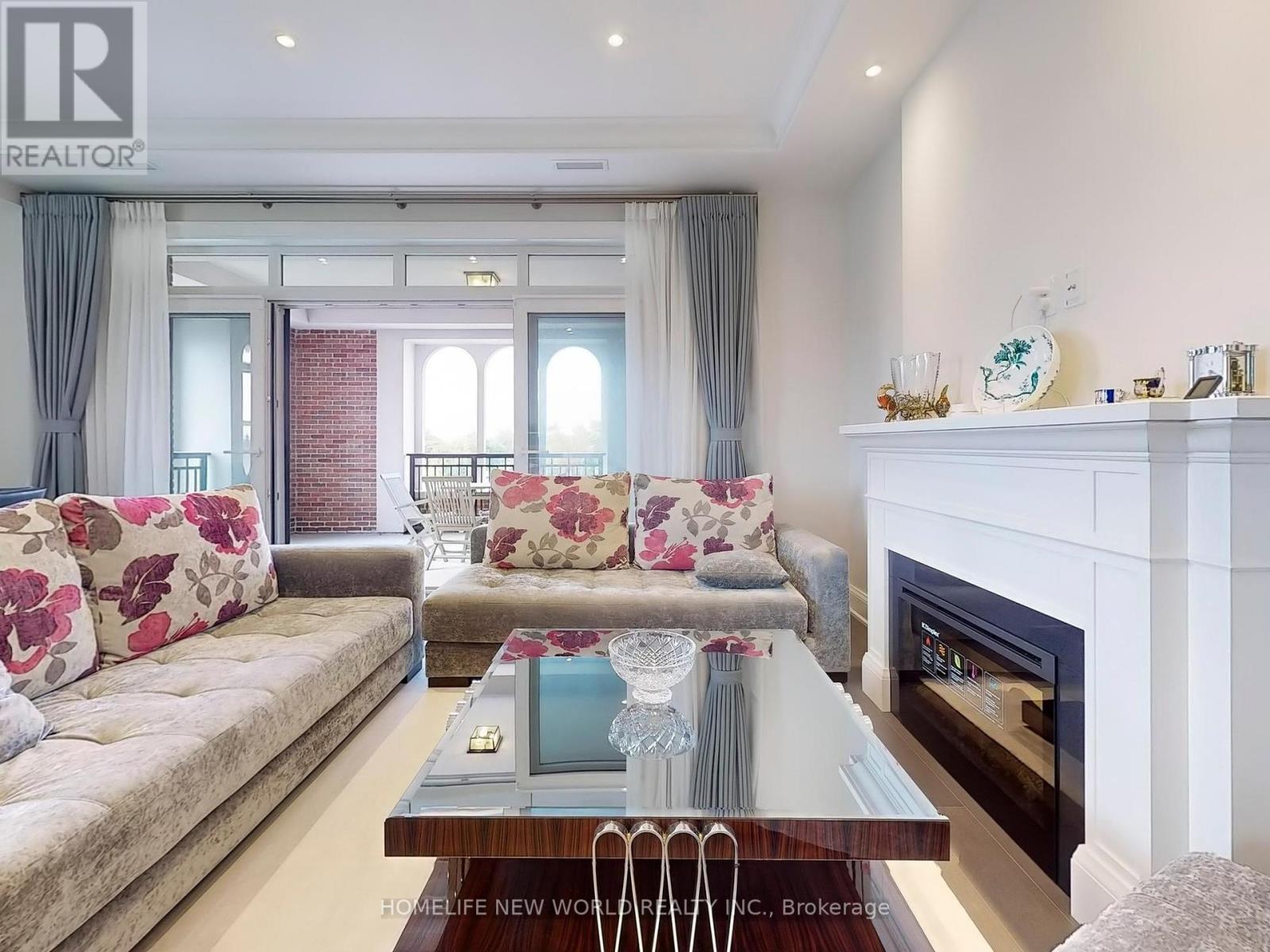 Photo 5 of 401 208 Main St Unionville, Markham ON