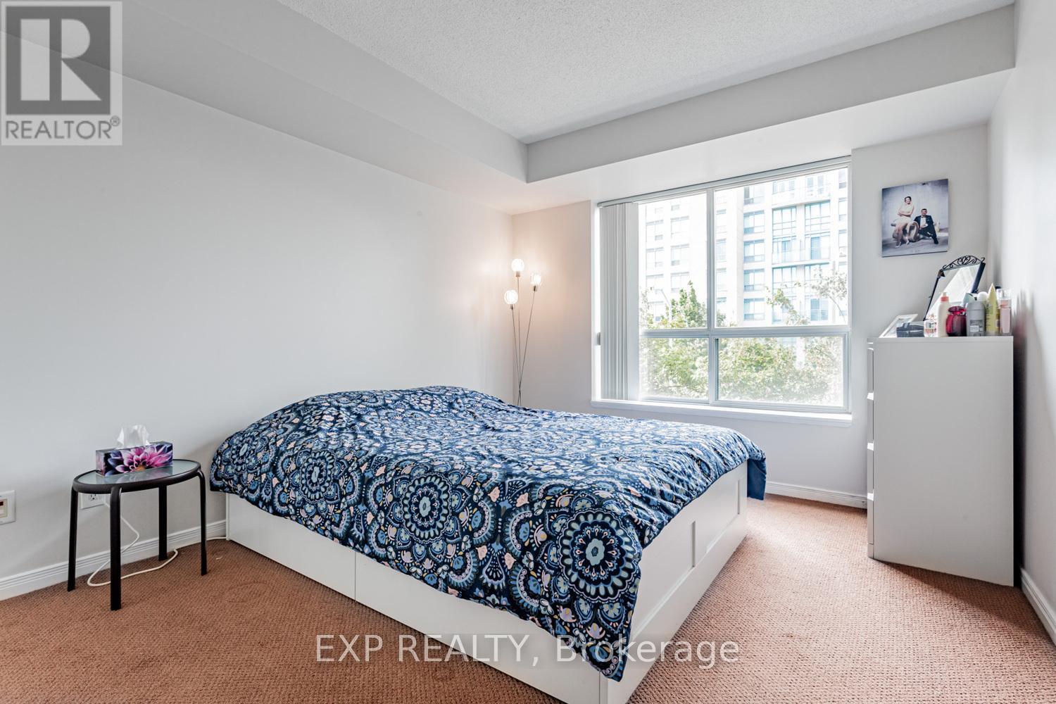 Photo 19 of 308 3 Ellesmere Street, Richmond Hill ON