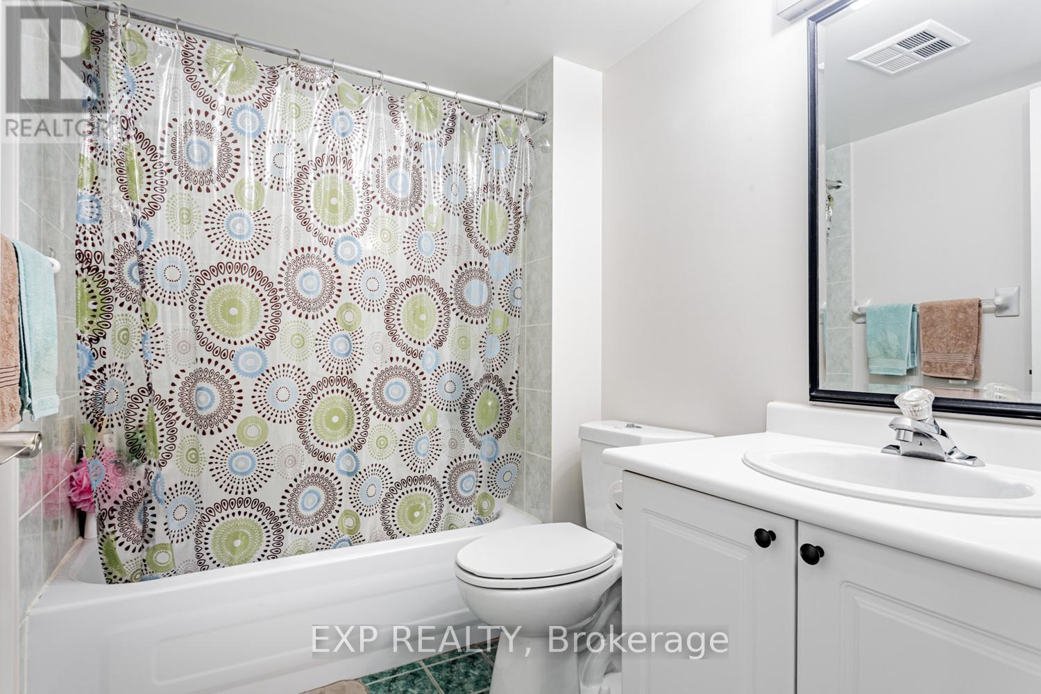 Photo 22 of 308 3 Ellesmere Street, Richmond Hill ON