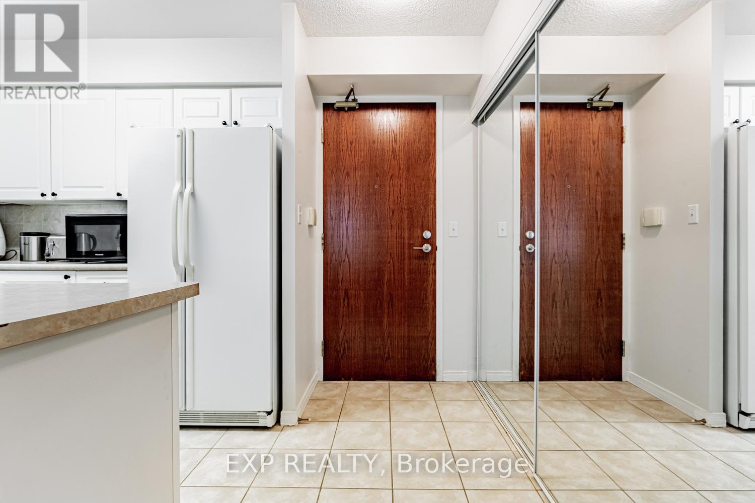 Photo 28 of 308 3 Ellesmere Street, Richmond Hill ON
