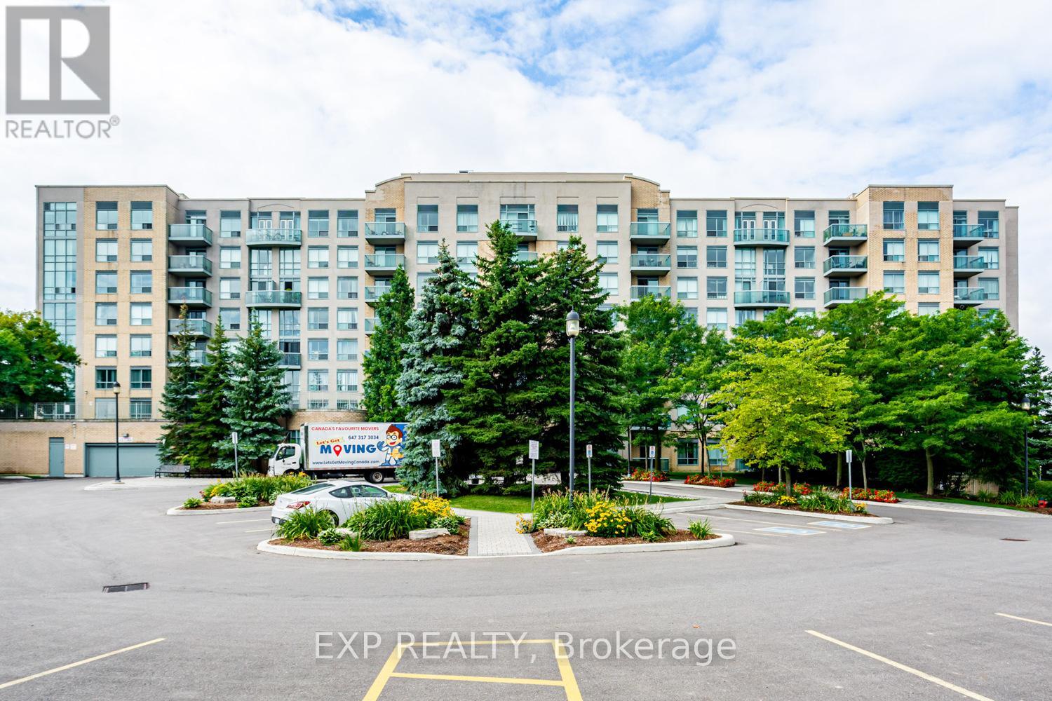 Photo 3 of 308 3 Ellesmere Street, Richmond Hill ON