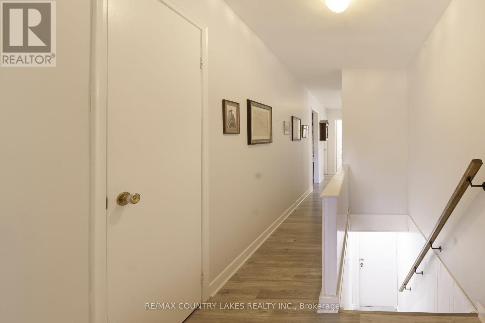 Photo 10 of 94 Laidlaw Street N, Brock ON