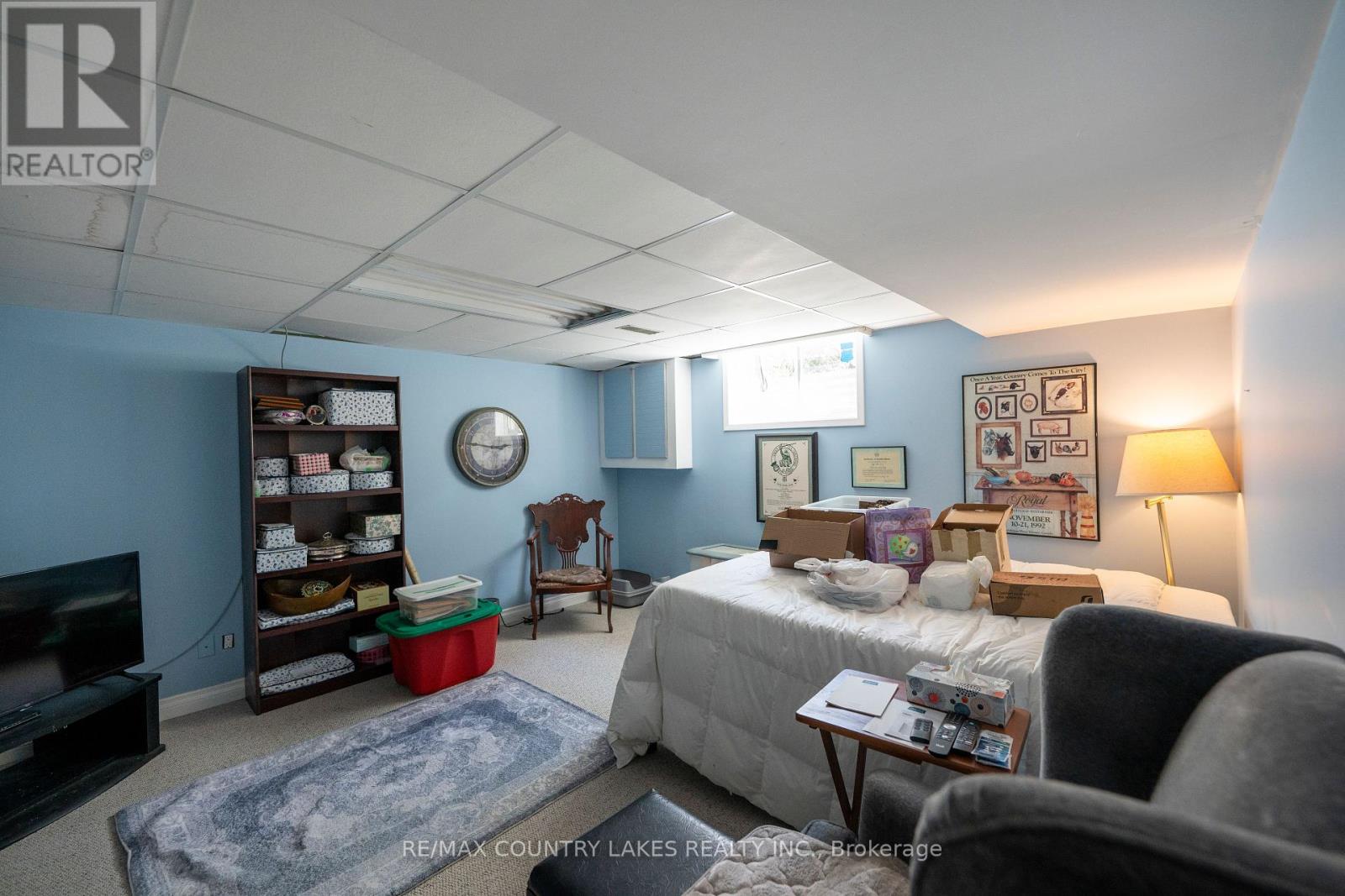 Photo 17 of 94 Laidlaw Street N, Brock ON