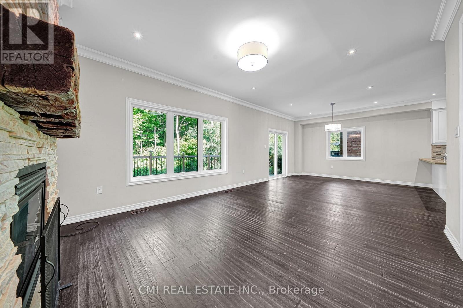 Photo 10 of 21 Scotia Road, Georgina ON