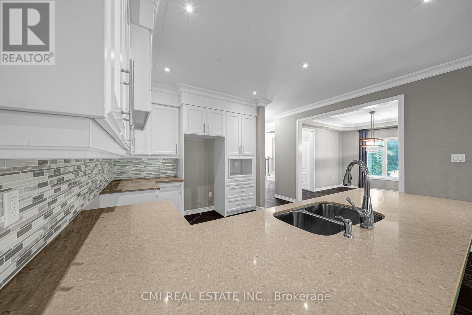 Photo 13 of 21 Scotia Road, Georgina ON