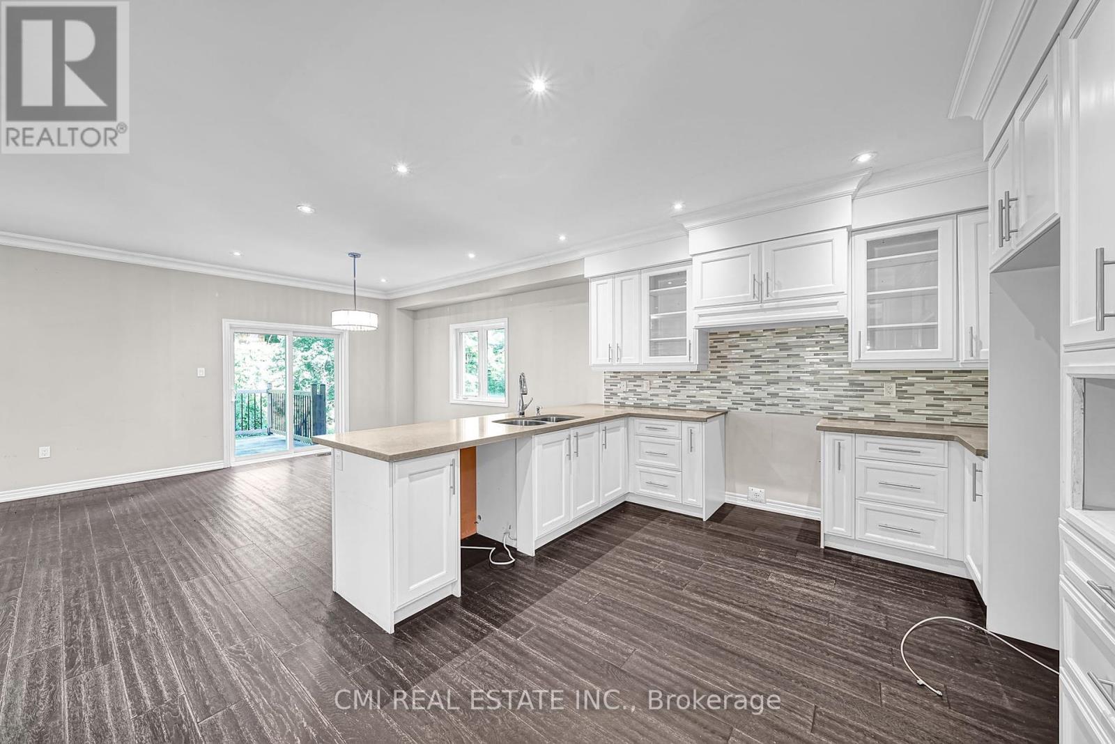 Photo 16 of 21 Scotia Road, Georgina ON
