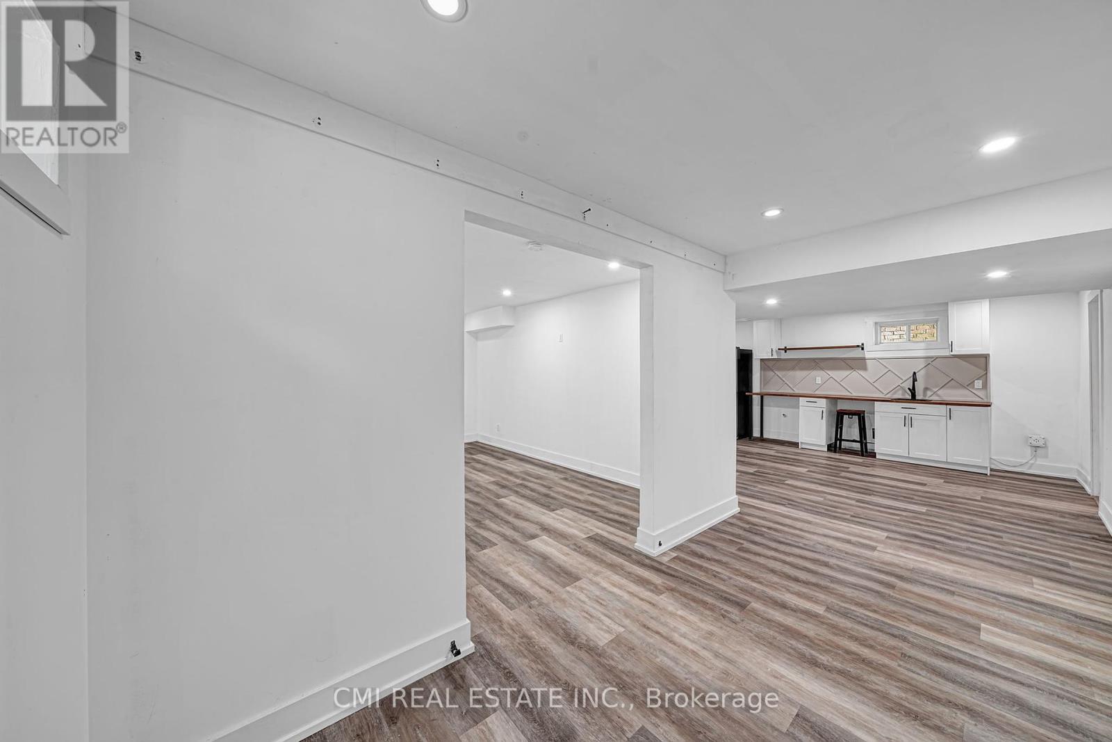 Photo 36 of 21 Scotia Road, Georgina ON