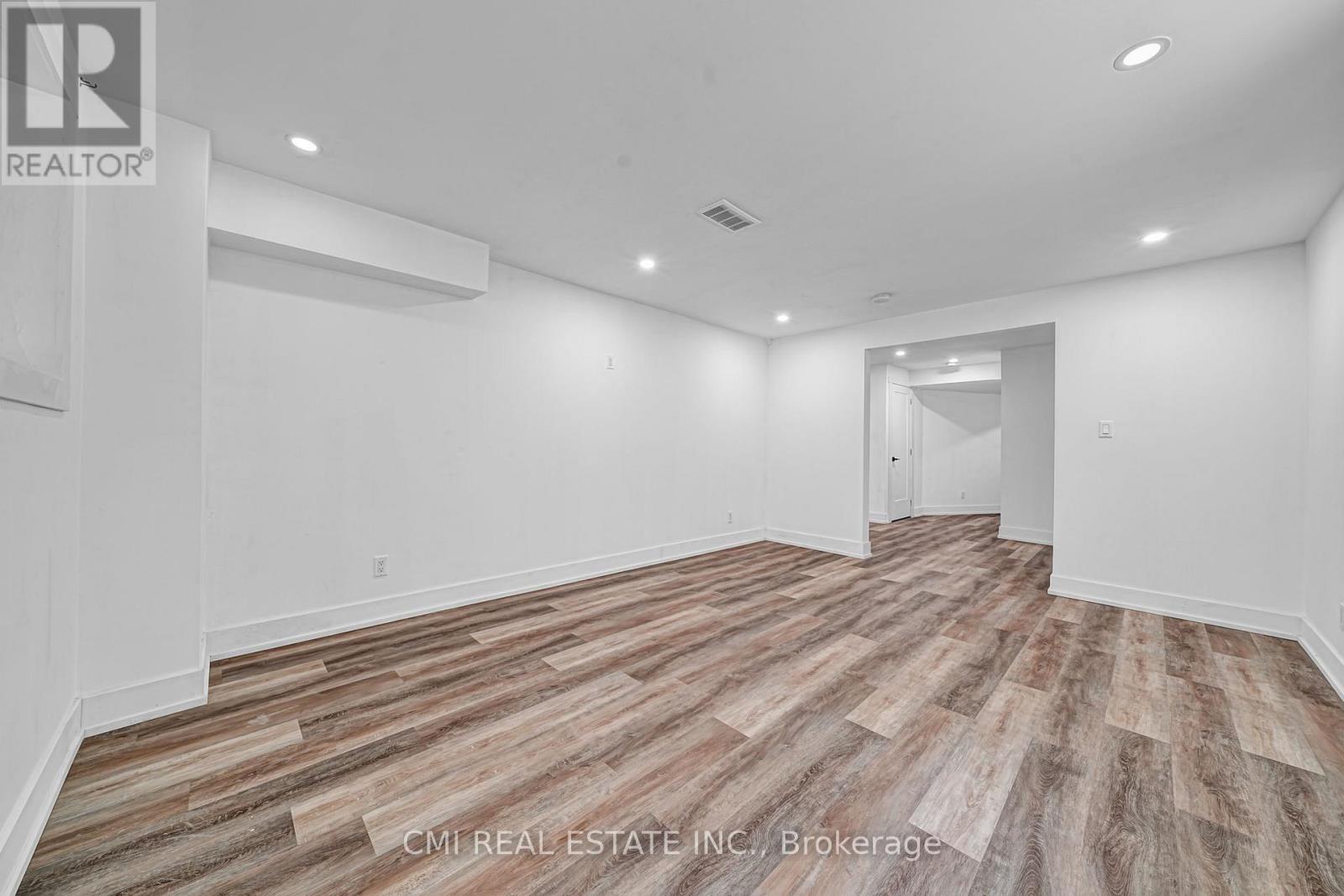 Photo 37 of 21 Scotia Road, Georgina ON