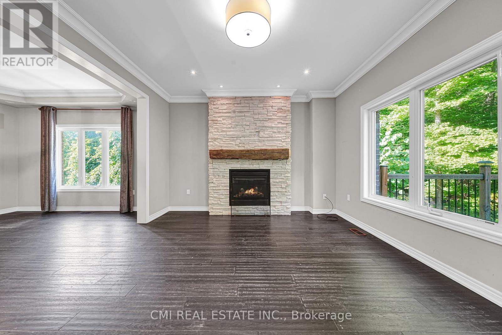 Photo 9 of 21 Scotia Road, Georgina ON
