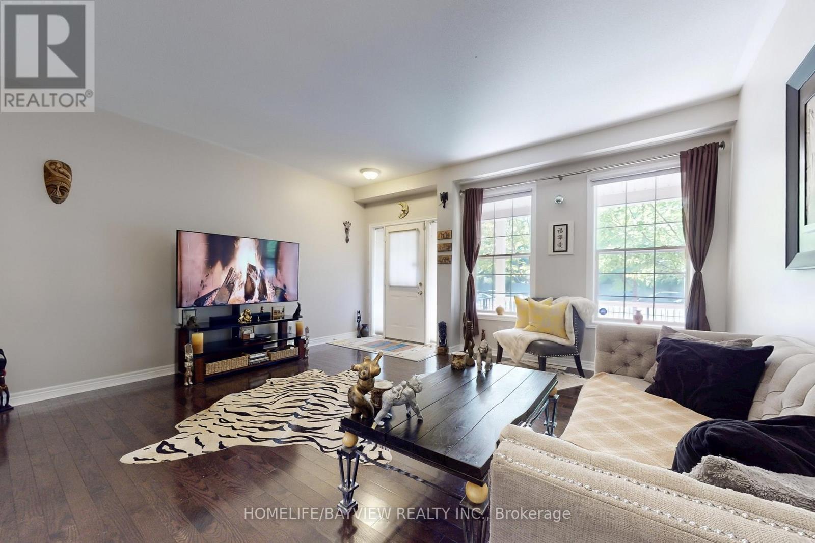 Photo 2 of 14 Milroy Lane, Markham ON