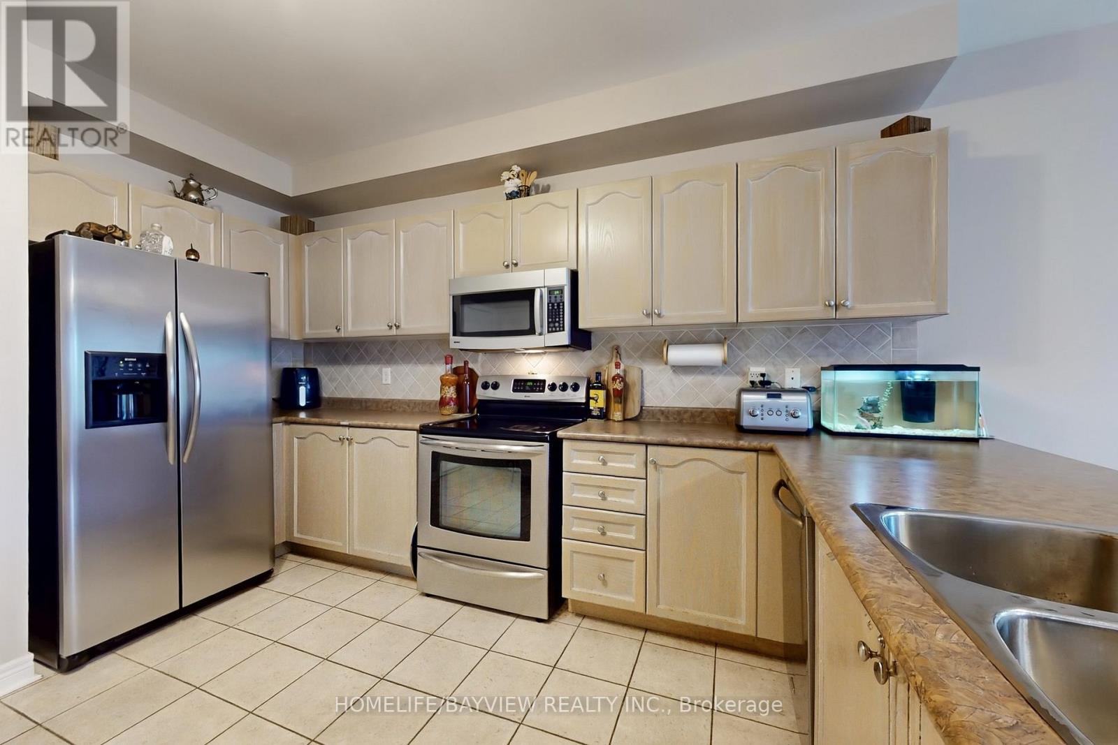 Photo 6 of 14 Milroy Lane, Markham ON