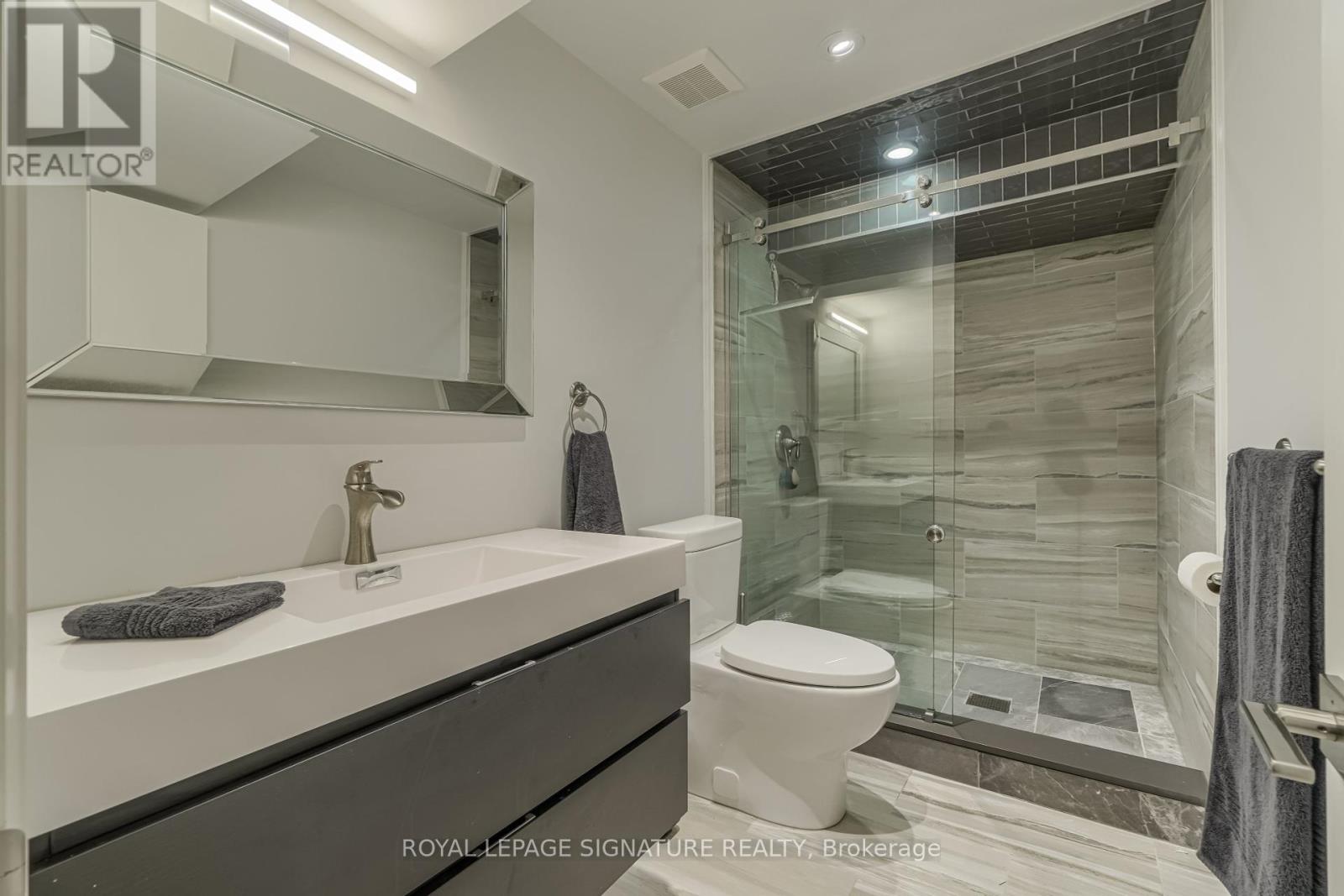 Photo 6 of Bsmt 45 William Street, Toronto ON