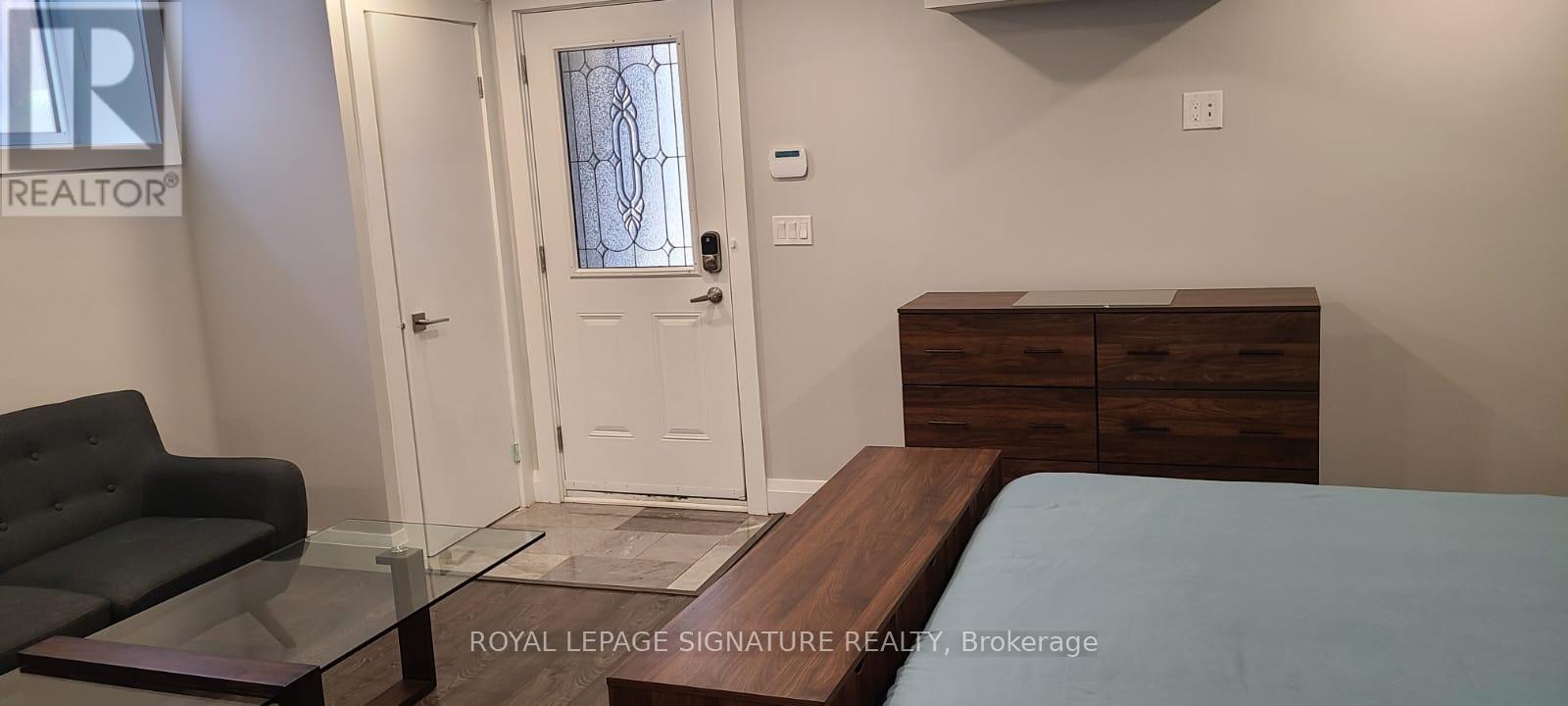 Photo 4 of Bsmt 45 William Street, Toronto ON