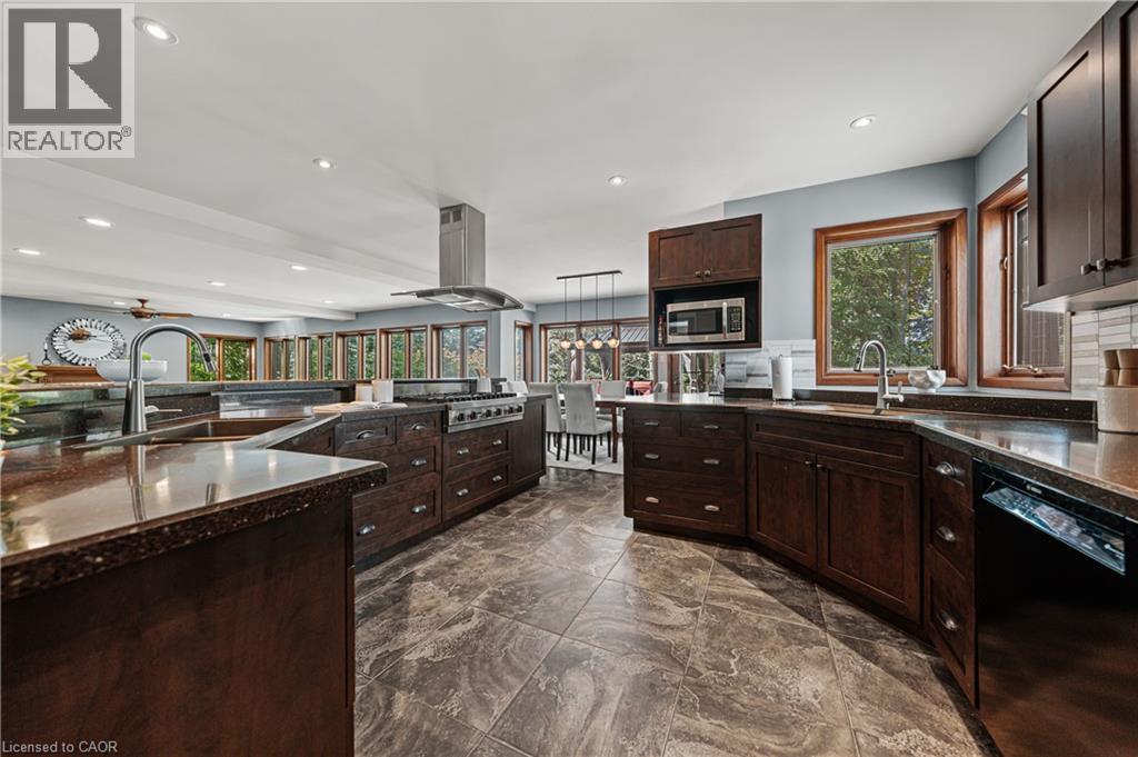 Photo 14 of 325 Wyecroft Boulevard, Waterloo ON