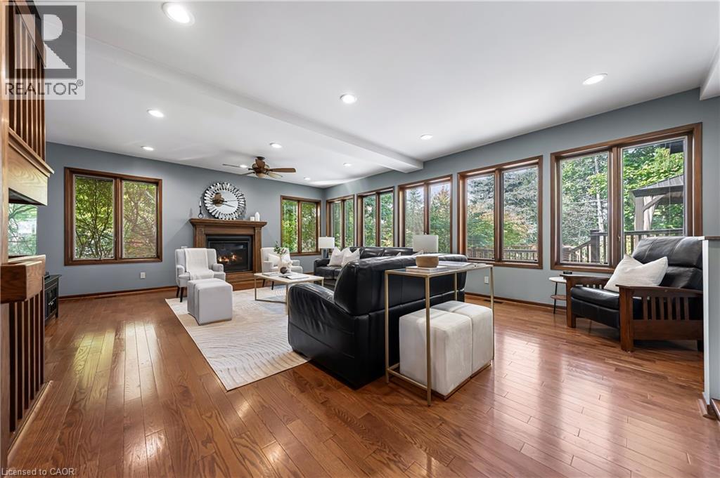 Photo 17 of 325 Wyecroft Boulevard, Waterloo ON
