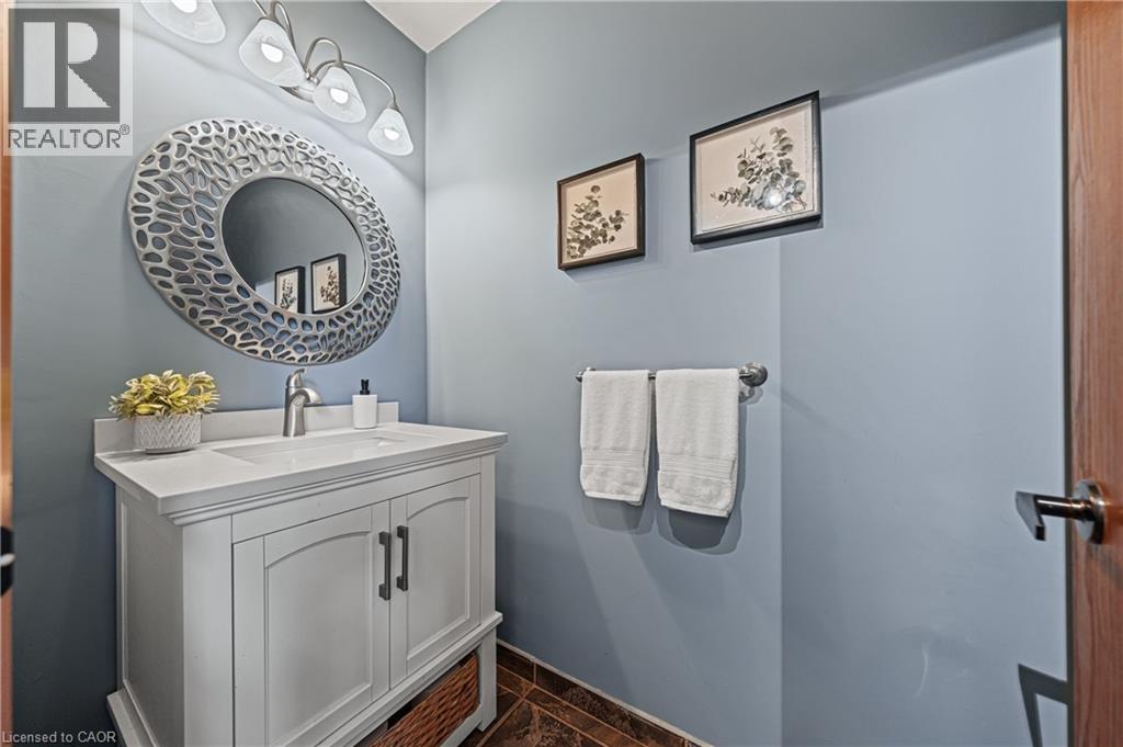 Photo 22 of 325 Wyecroft Boulevard, Waterloo ON