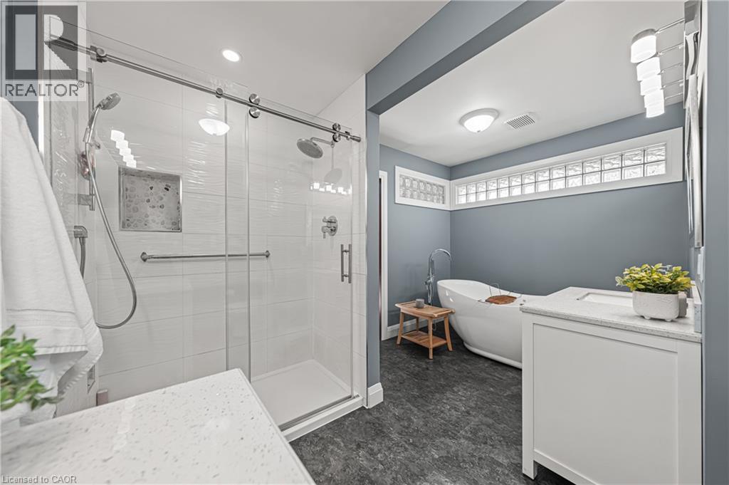 Photo 27 of 325 Wyecroft Boulevard, Waterloo ON