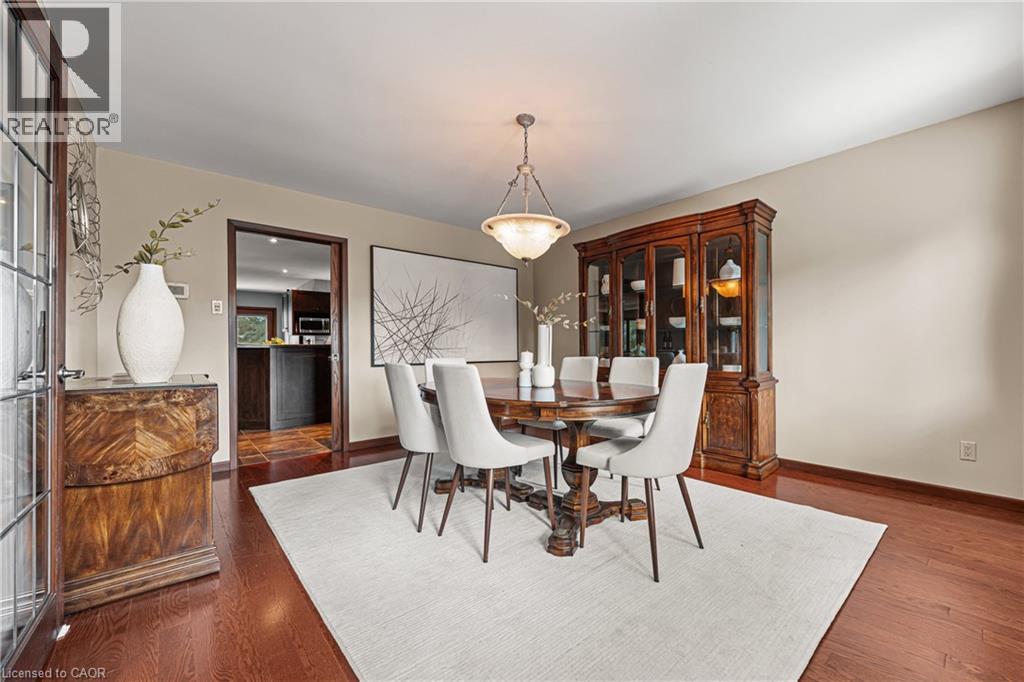 Photo 8 of 325 Wyecroft Boulevard, Waterloo ON
