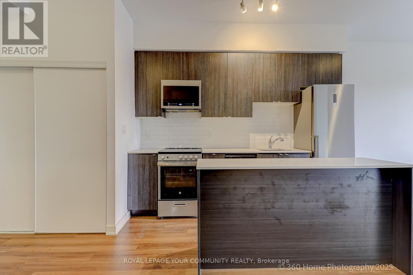 Photo 13 of 506 2433 Dufferin Street, Toronto ON