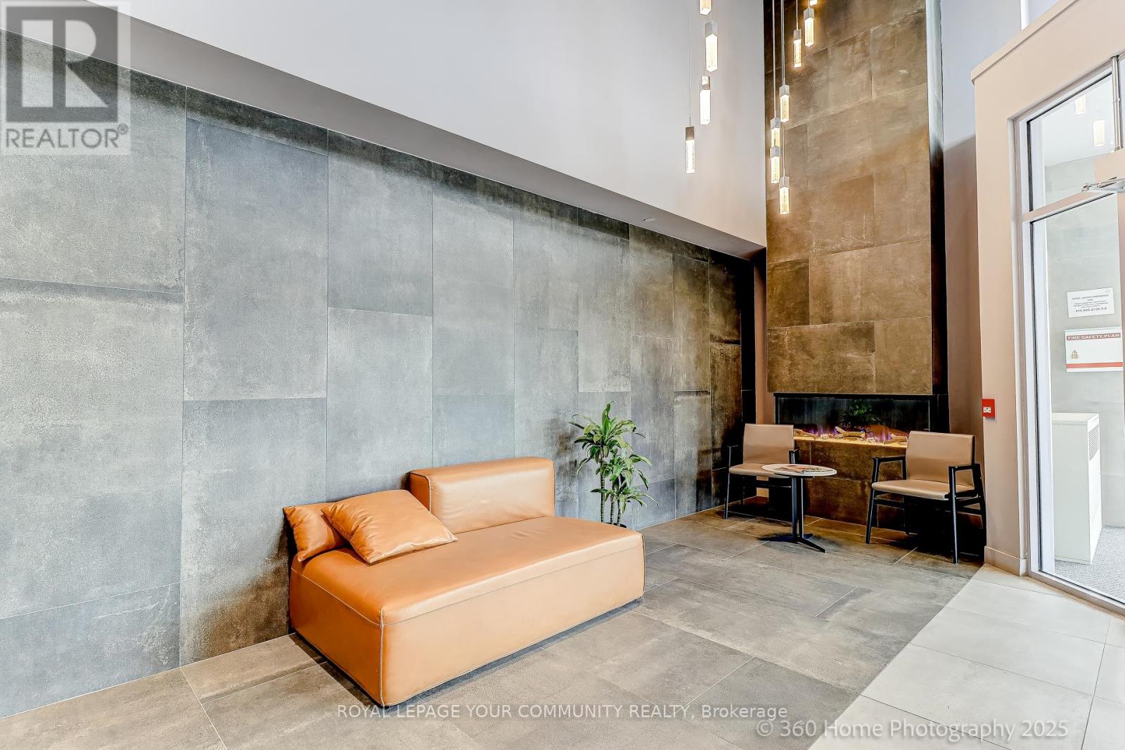 Photo 5 of 506 2433 Dufferin Street, Toronto ON