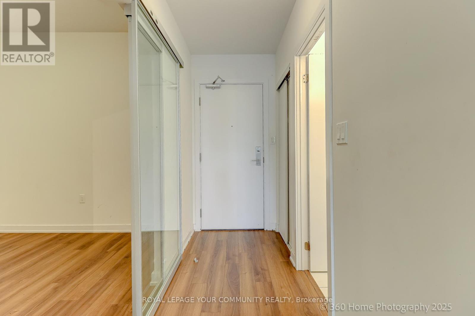 Photo 10 of 506 2433 Dufferin Street, Toronto ON