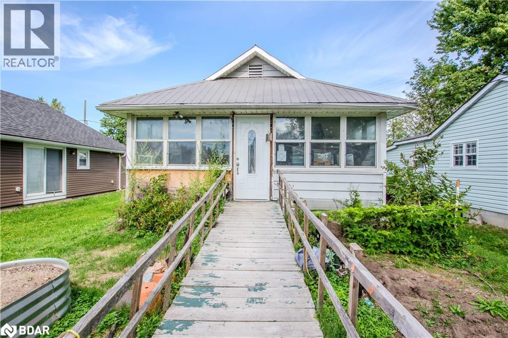 Photo 4 of 1056 Wood Street, Churchill ON